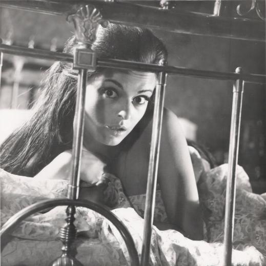 21still.jpg - 100 Rifles promotional still