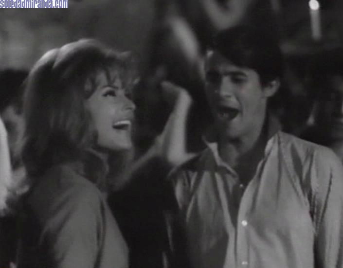 scsaudade26.jpg - A canção da Saudade screencap