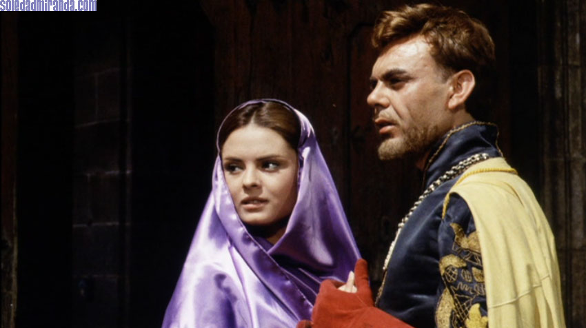 castsc09.jpg - Castilian screencap