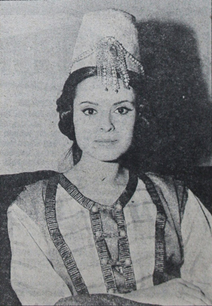 19still.jpg - Cervantes behind-the-scenes still