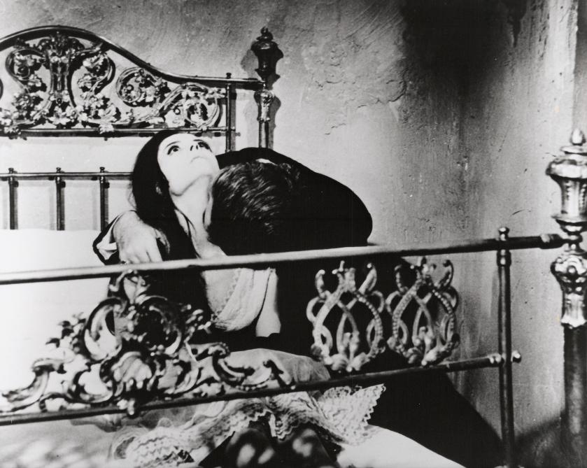 16stillA.jpg - Count Dracula still