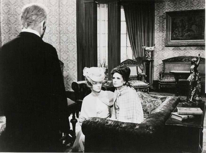 18stillb.jpg - Count Dracula still