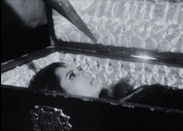 cuadsc47.jpg - Vampir-Cuadecuc screencap