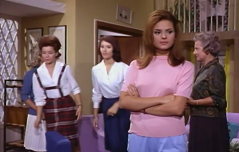 sccuat10.jpg - Cuatro bodas y pico screencap