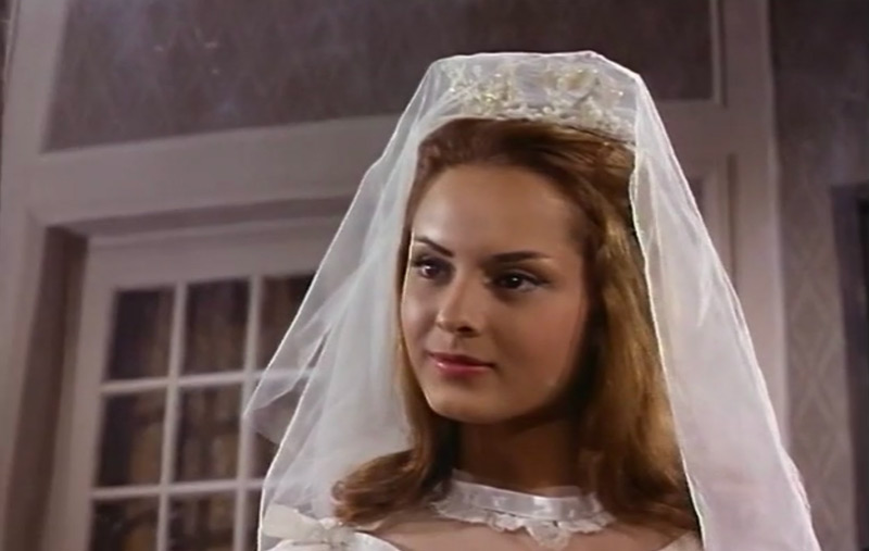 sccuat17.jpg - Cuatro bodas y pico screencap
