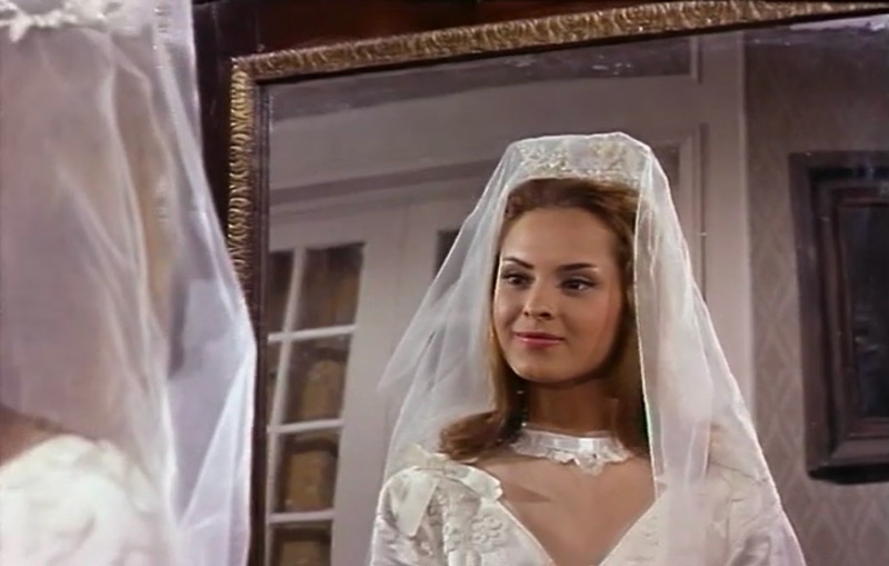 sccuat18.jpg - Cuatro bodas y pico screencap