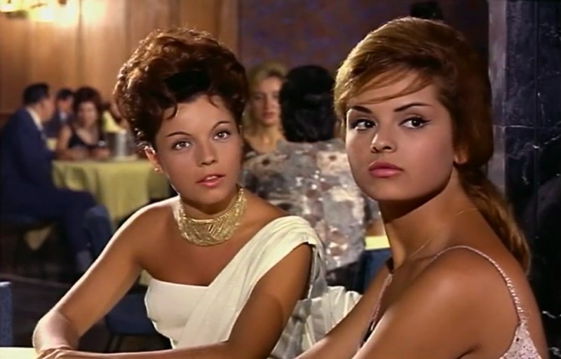 sccuat30.jpg - Cuatro bodas y pico screencap