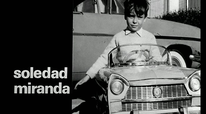 scfam02.jpg - La familia y... uno más screencap