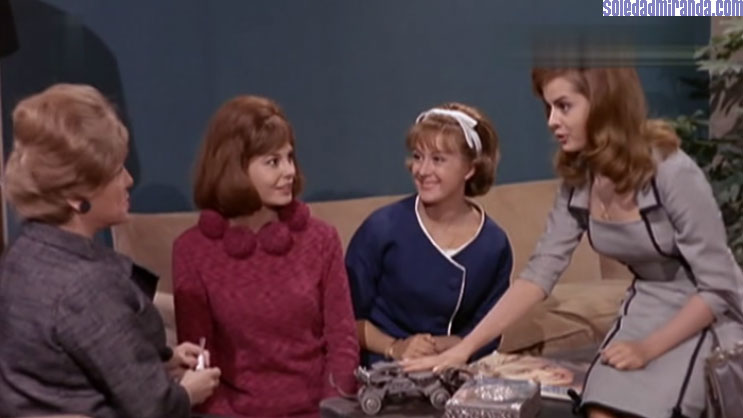 hijassc17.jpg - Las hijas de Helena screencap