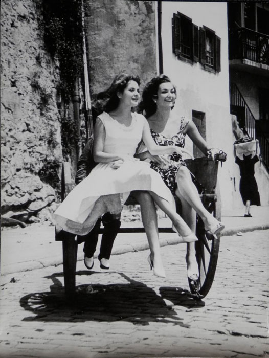 06still.jpg - Lola la piconera press still (candid behind-the-scenes)