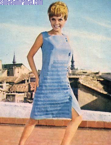mod19sabado-6-65-b.jpg - Sábado Gráfico, June 1965: modeling on rooftops