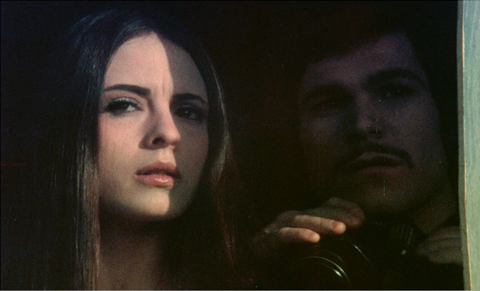 scnig05.jpg - Nightmares Come at Night screencap