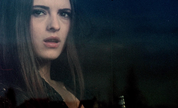 scnig10.jpg - Nightmares Come at Night screencap