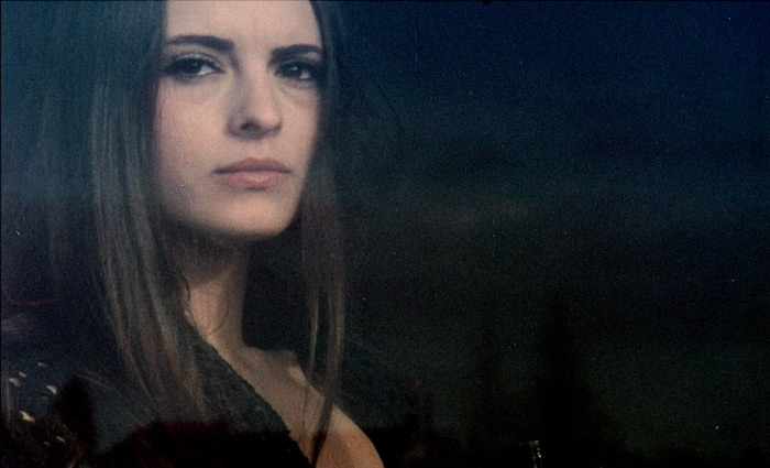 scnig11.jpg - Nightmares Come at Night screencap