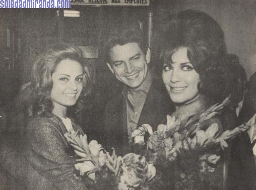per02.jpg - Radiocinema, May 1962: at the airport with stars of The Castilian, Espartaco Santoni and Teresa Velázquez