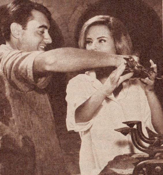 07still.jpg - Playa de Formentor behind-the-scenes still