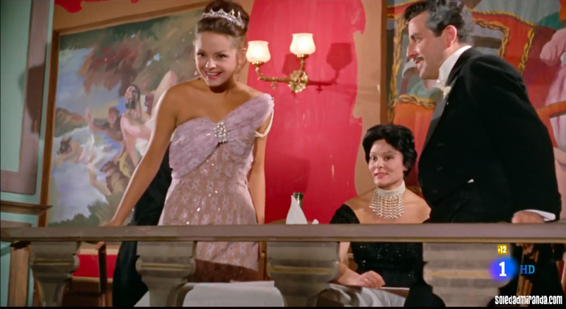 screina01.jpg - La reina del Tabarín Spanish screencap