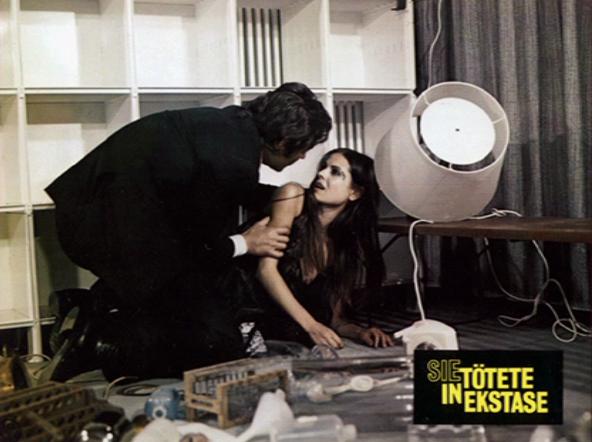 005lob.jpg - She Killed in Ecstasy lobby card