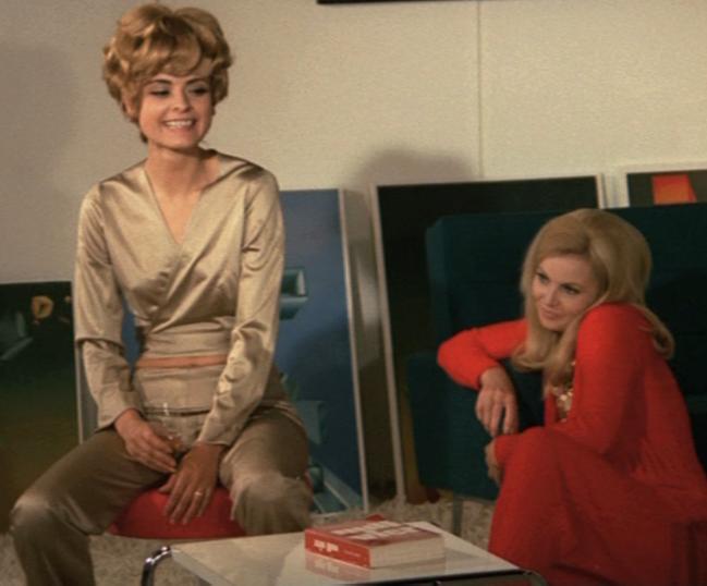 scshe35b.jpg - She Killed in Ecstasy screencap