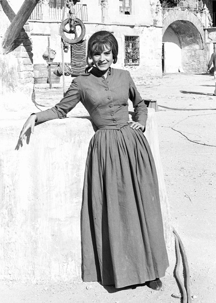 16stillA.jpg - Sugar Colt behind-the-scenes still