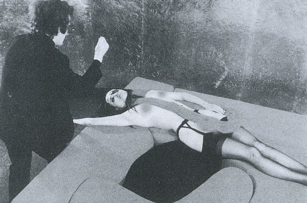 035still.jpg - Vampyros Lesbos still