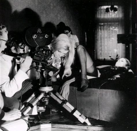 041still.jpg - Vampyros Lesbos behind-the-scenes still