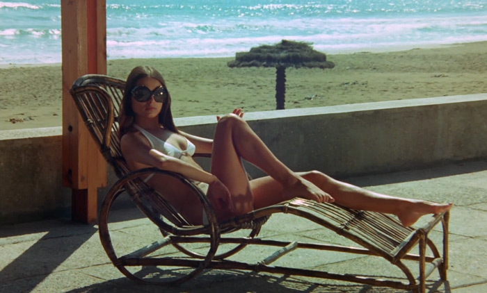 scvamp10.jpg - Vampyros Lesbos screencap