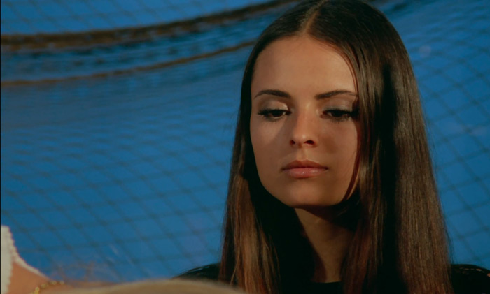 scvamp24.jpg - Vampyros Lesbos screencap