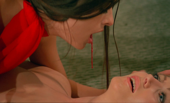 scvamp30.jpg - Vampyros Lesbos screencap