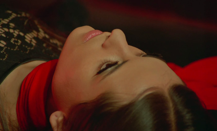 scvamp32.jpg - Vampyros Lesbos screencap