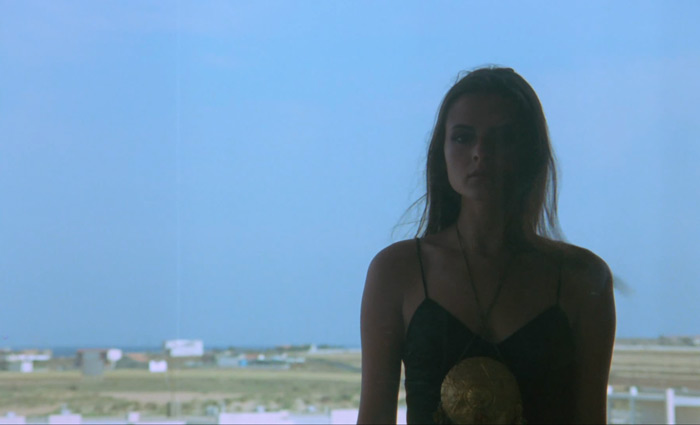 scvamp39.jpg - Vampyros Lesbos screencap