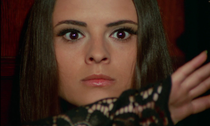 scvamp61.jpg - Vampyros Lesbos screencap