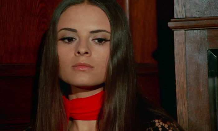 scvamp63.jpg - Vampyros Lesbos screencap