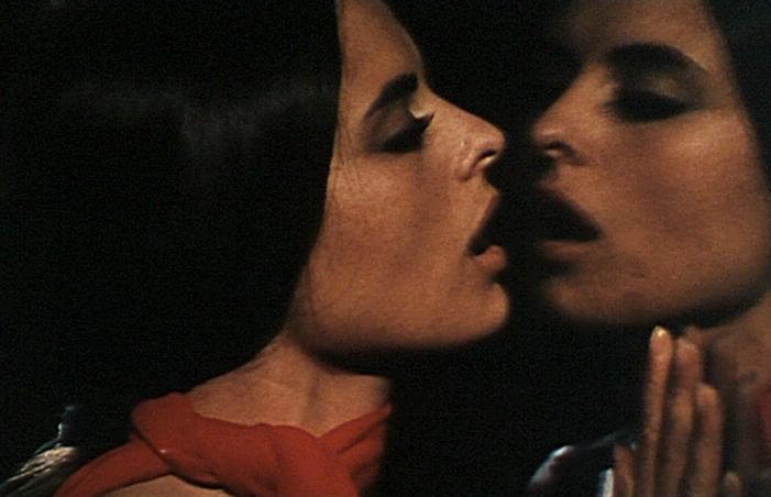 vltrailer8.jpg - Vampyros Lesbos trailer screencap